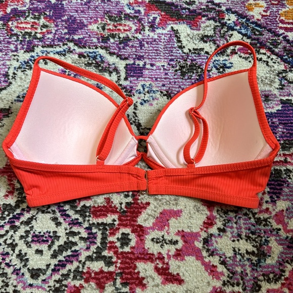 Coral two piece bathing suit - Picture 3 of 3